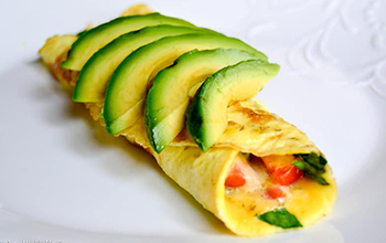 a photo of veggie omelet